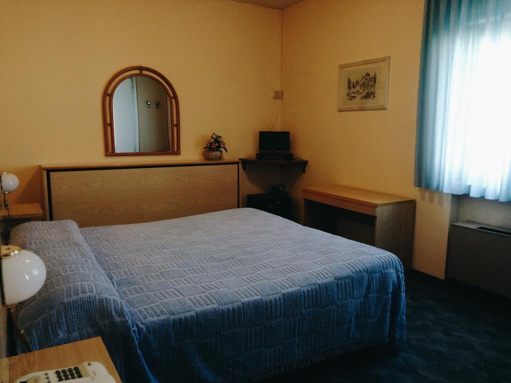 Hotel Astoria Altopascio Eksteriør billede