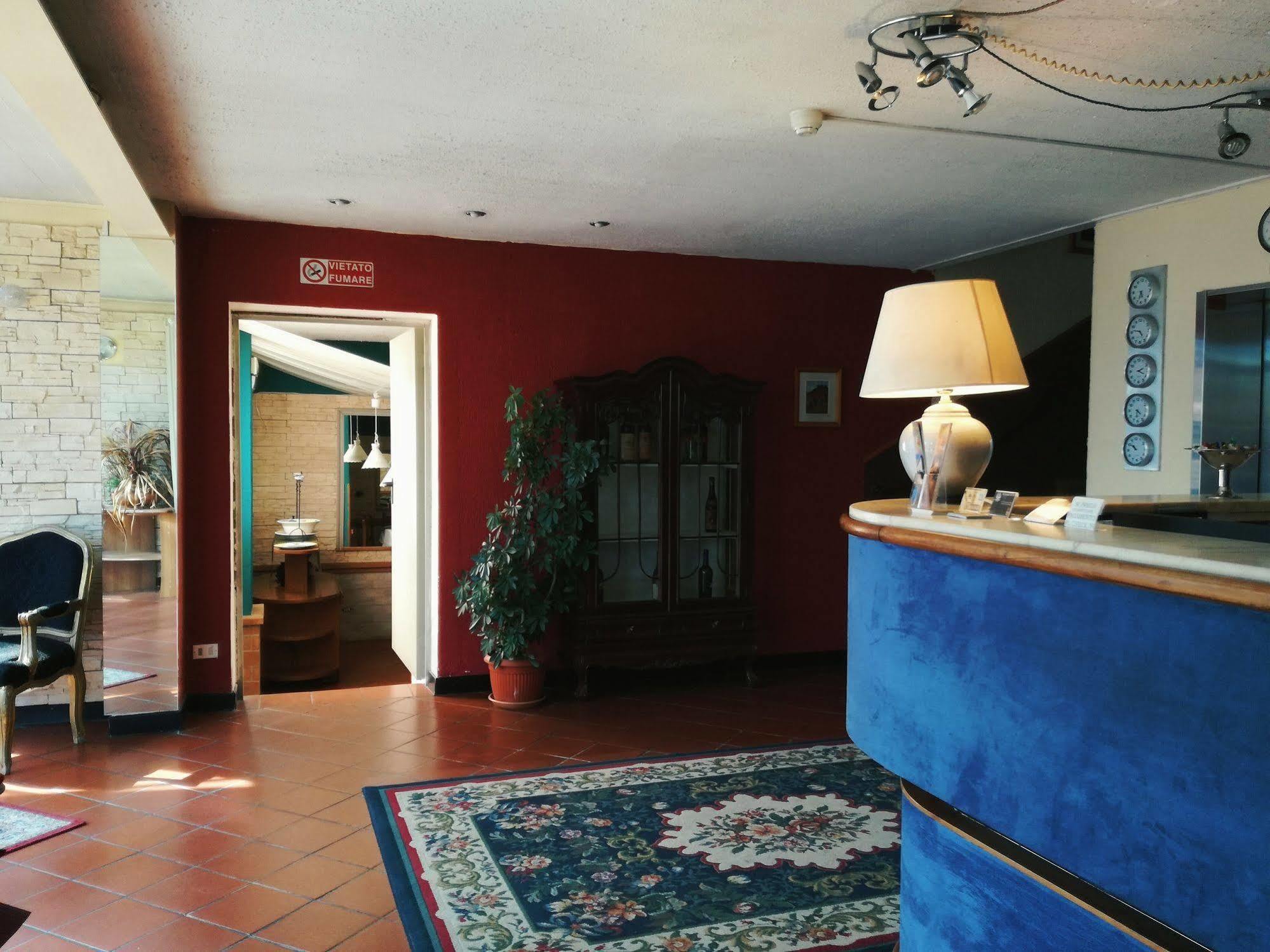 Hotel Astoria Altopascio Eksteriør billede